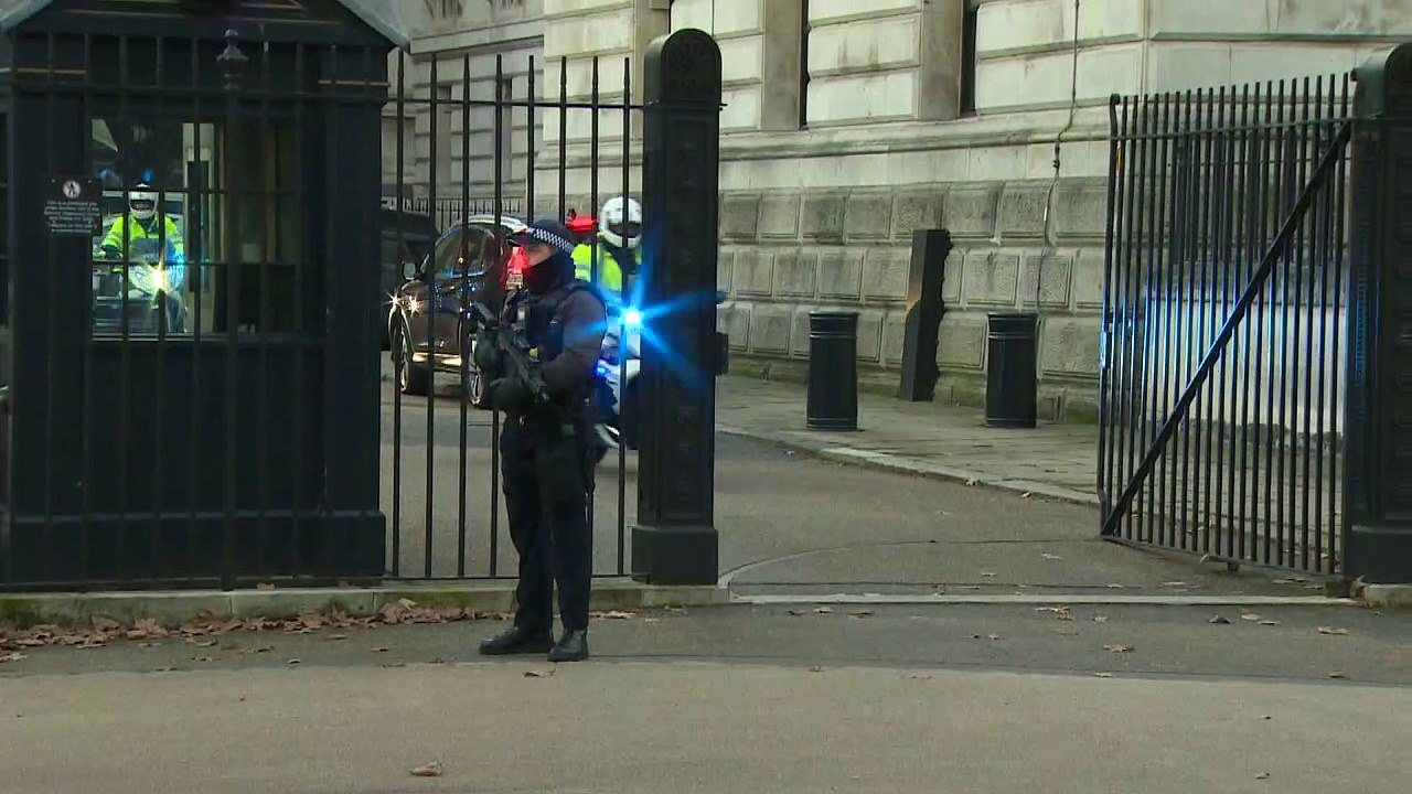 PM heads to Brussels after winning no-confidence vote