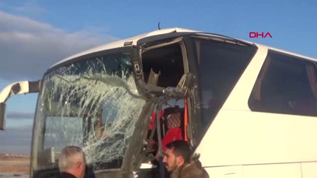 Aksaray İşçi Servisleri Çarpıştı: 17 Yaralı