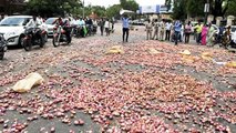 Farmers dump onion produce as prices fell in Nashik | OneIndia News