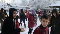 Çocukların kar eğlencesi - AĞRI