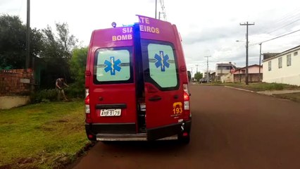 Homem se machuca ao cair do telhado