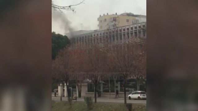 Problem me kondicionerin, tym te Ministria e Jashtme - Top Channel Albania - News - Lajme