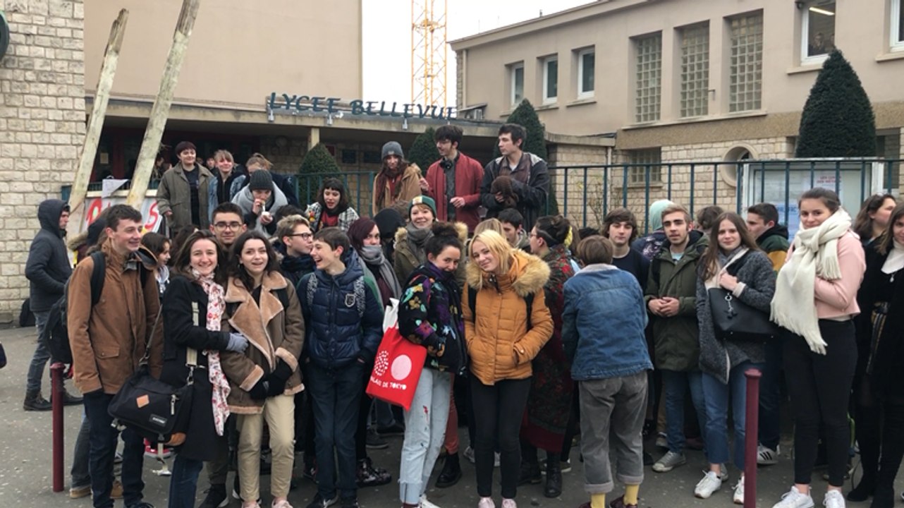 Des élèves bloquent le lycée Bellevue