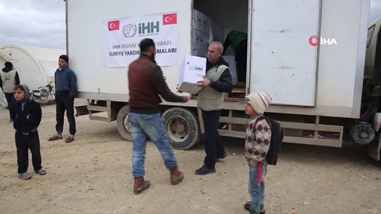 Çadırlarda Yaşayan Suriyeli 600 Aileye Gıda Yardımı