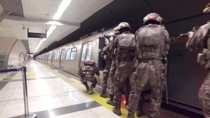 İstanbul'da Özel Harekat Polislerinden Nefes Kesen Tatbikat