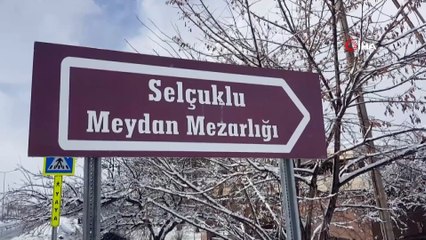 Tarihi Selçuklu Mezarlığı beyaz gelinliğini giydi