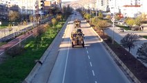 Fırat’ın doğusuna komando ile zırhlı araç sevkıyatı