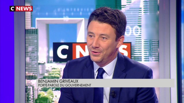 Gilets jaunes : le gouvernement appelle à cesser les manifestations