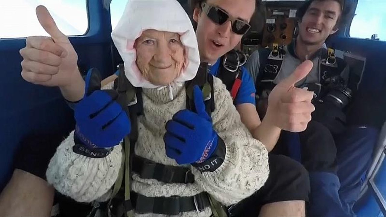 102-jährige fallschirmspringerin