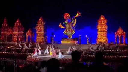 인도 갑부 딸 1,100억 원대 초호화 결혼식...유명인사 총출동 / YTN