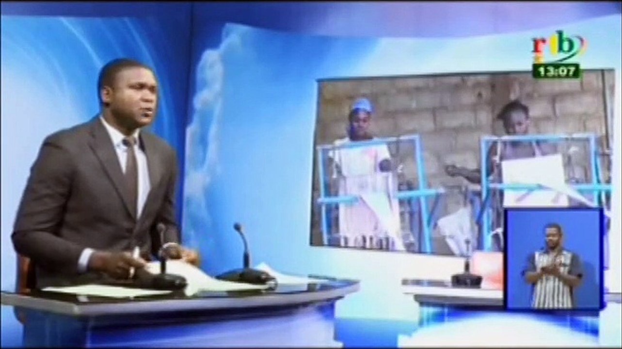 RTB - Lancement du projet de renforcement des capacités productrices des associations et groupements d’artisans tisseuses du Burkina par le Ministre du Commerce et de l’Artisanat