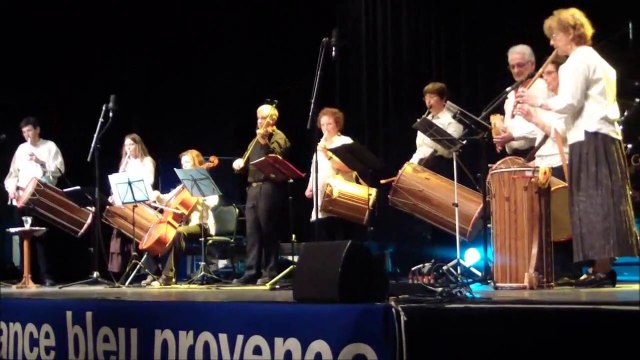 LEI MENESTRIE DE LA BELUGO DE PUE-RICARD 2013 Festival du Tambourin Aix en Provence Musique Provencale Traditions Concert Galoubet Tambourin