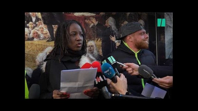 Pourquoi les gilets jaunes de La France en colère réclament un referendum