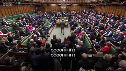 Un député provoque un mini-scandale en pleine séance du Parlement britannique en saisissant... un sceptre