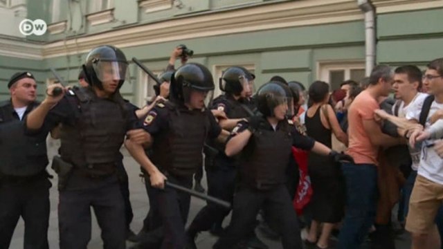 Как в России разгоняют митинги еще до их начала (13.12.2018)