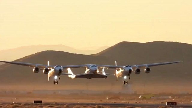 VİDEO | Uzay turizminde dönüm noktası: Virgin Galactic test uçuşunda başarılı oldu