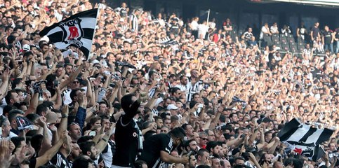 Beşiktaşlı Taraftarlar, Vodafone Park'ı Hınca Hınç Doldurdu