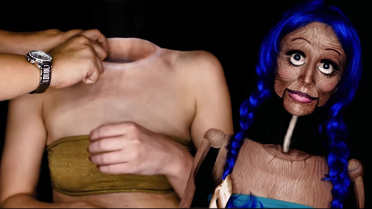 The YouTuber Who Can Make Herself Disappear