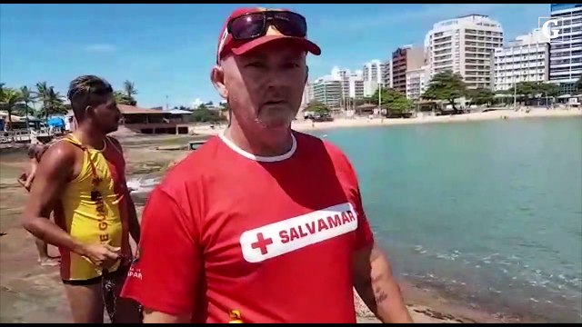 Capivara é resgatada na Praia das Castanheiras em Guarapari