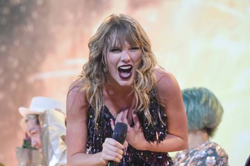 Taylor Swift Gives a Sneak Peak at Netflix Concert Special