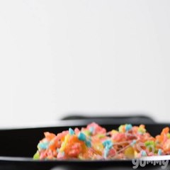 Rollos de Fruity Pebbles con Malvavisco