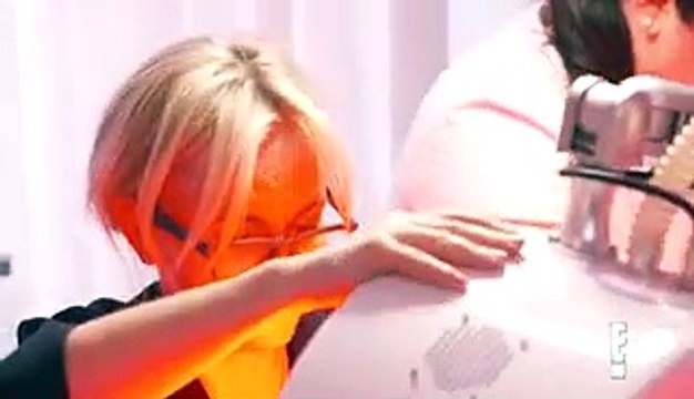 Drake Reacts To Kanye West Diss | Hollywoodlife