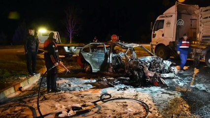 Tırla çarpışan lüks otomobil yandı: 1 yaralı - SAMSUN