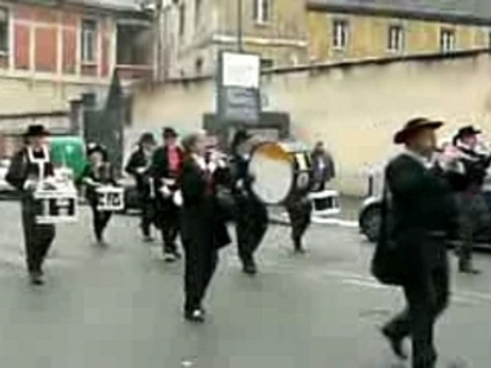 PARIS UN JOUR DE PLUIE RUE DE SEVRES