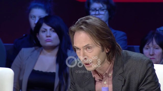Ora News - Pedagogu Hoxha: Pse kryeministri Rama nuk firmos për kërkesat e studentëve