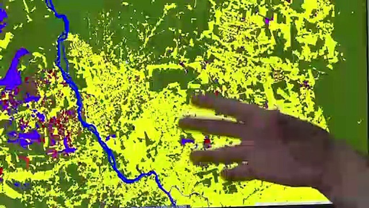 Brasil vigia desmatamento na Amazônia por satélites