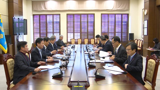 문 대통령, 차관급 16명 동시 교체...집권 3년차 靑 참모진 전진 배치 / YTN