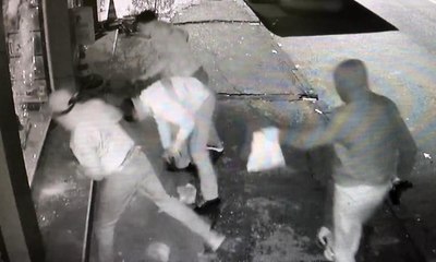 100 bin liralık elektronik eşya vurgunu kamerada