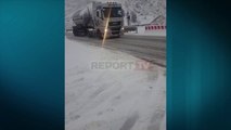 Report TV - Moti i keq, Kukësi zgjohet i mbuluar nga bora, zbardhet edhe Rruga e Kombit