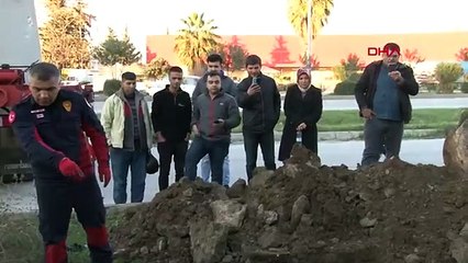 Kuyuya düşen ineğin imdadına köpek yetişti