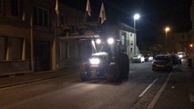 Les agriculteurs devant la préfecture