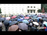 Report TV - Studentët nisin protestën përpara Kryeministrisë