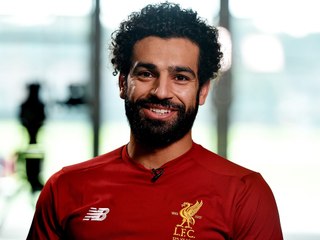 شاهد: رد فعل موظفة بمستشفي عند رؤية محمد صلاح 