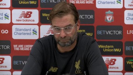 Video herunterladen: Klopp insists Liverpool have defensive 'situation' not crisis