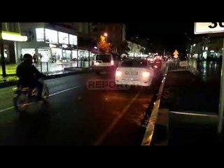 Vlorë, tre persona të maskuar grabisin një dyqan celularësh