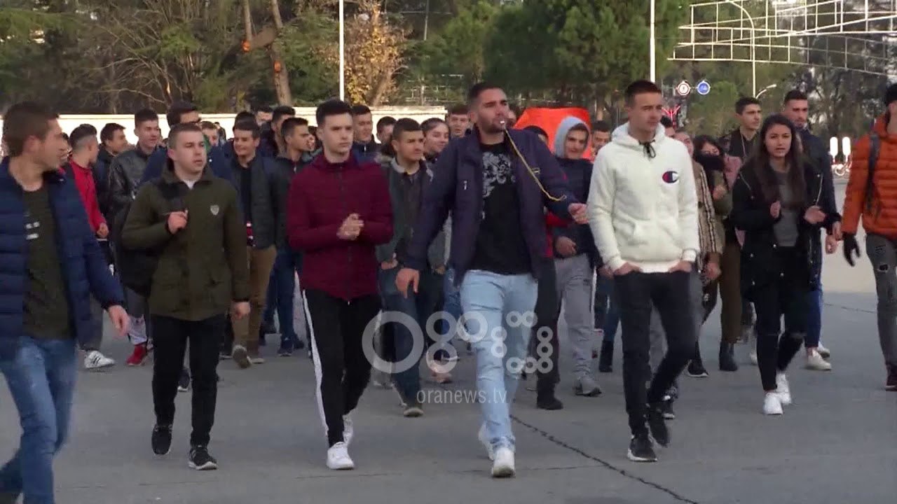 Ora News - Zbardhet sherri në Universitetin Bujqësor mes rektorit dhe pedagogut