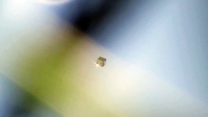 Large Mysterious CUBE float around Los Angeles UFO?