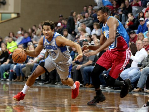 New Orleans Pelicans Assignee Frank Jackson Throws Down Monster Jam For Texas Legends!