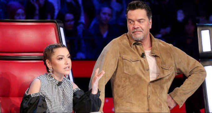 Hadise, Beyazıt Öztürk'le Aşk Yaşadığı İddialarına Son Noktayı Koydu: Eğleniyoruz, Aşk Olsa Söylerim