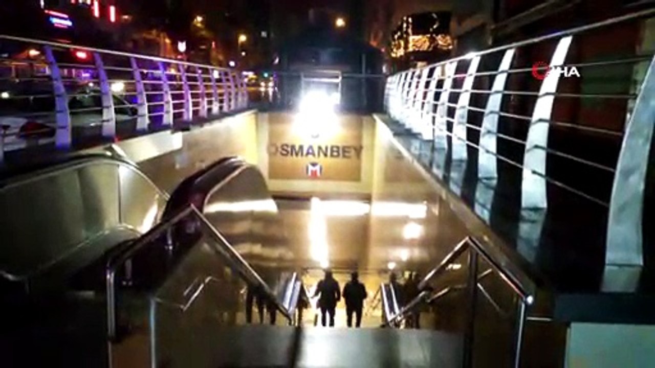 İstanbul, Osmanbey metrosunda raylara inen bir kişinin hayatını kaybetmesi nedeniyle Osmanbey-Yenikapı hattında seferler geçici olarak durduruldu. Olay yerine çok sayıda polis ekibi sevk edildi