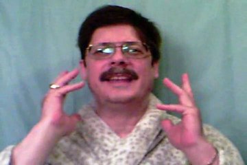 997.WHY DOSE YOU PET CAT RUB UP AGAINST YOU? IT'S NOT BECAUSE THEY LIKE YOU.