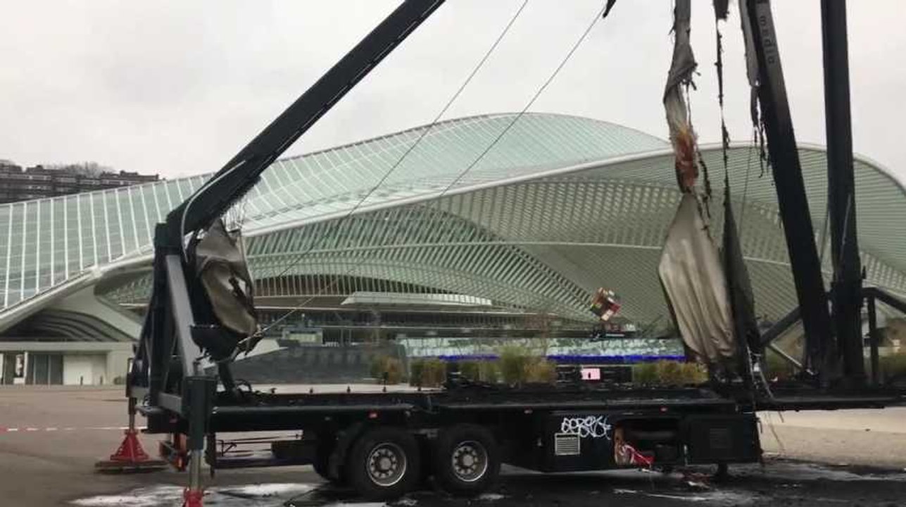 Panneau incendié aux Guillemins