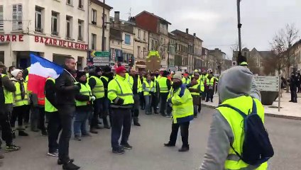 Bar-le-Duc : les gilets jaunes entonnent la Marseillaise