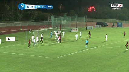 Corner très bien frappé mais personne pour la reprendre de la balle de la tête.