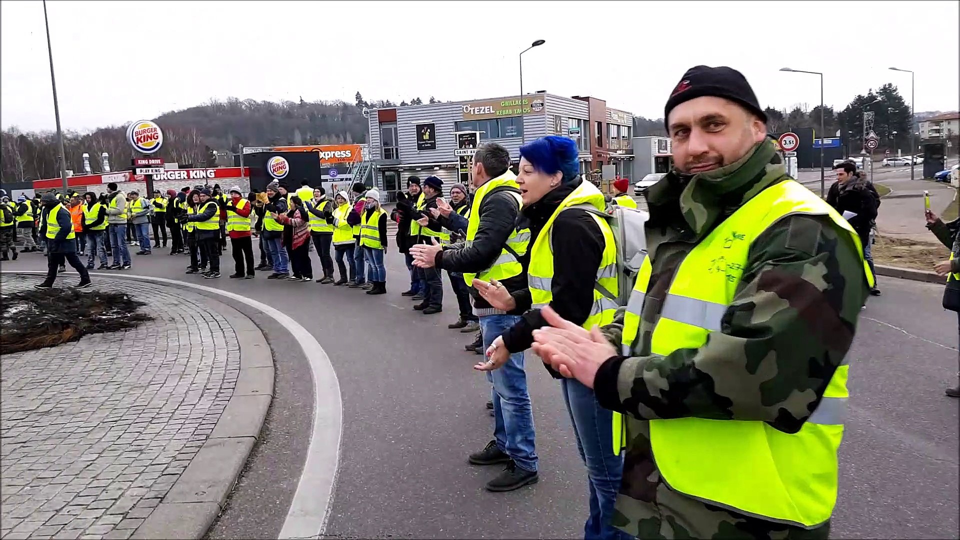 Saint Avold La Minute De Silence Des Gilets Jaunes