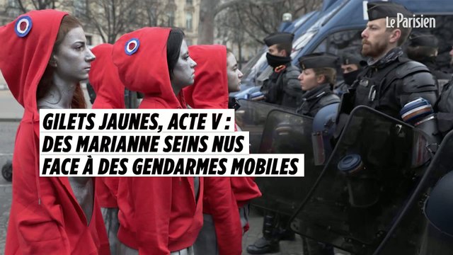 Gilets jaunes acte V : des Marianne seins nus face à des gendarmes mobiles
